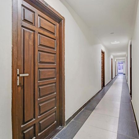 Collection O Galaxy Suites Hyderabad Exterior foto