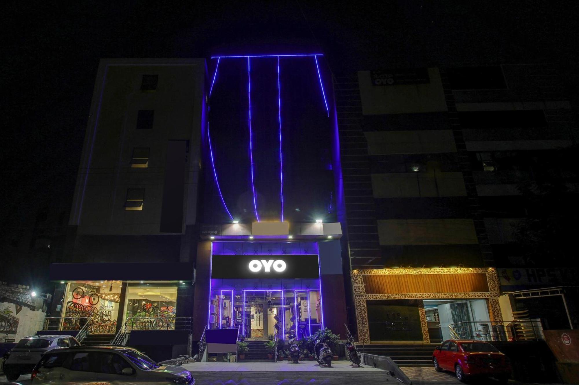 Collection O Galaxy Suites Hyderabad Exterior foto